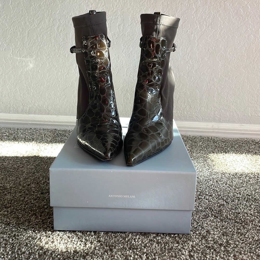 Size 8M crocodile (imitation) grey booties very classy